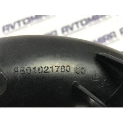 Патрубок воздушного фильтра Peugeot 308 1.6BlueHDI 2013-2021 1100843S01